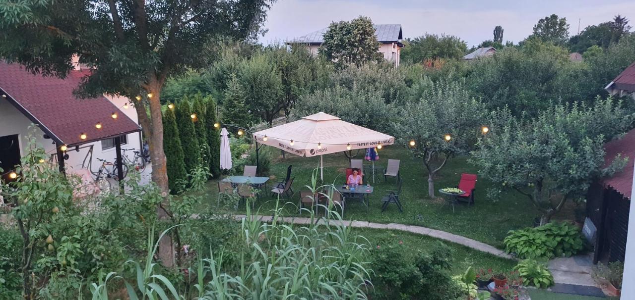 Izvorani Forest Inn מראה חיצוני תמונה