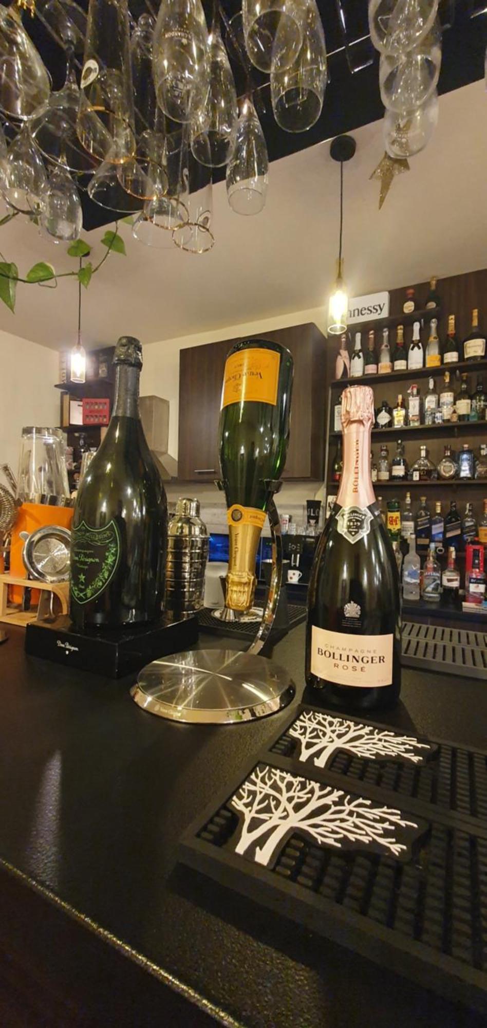 Izvorani Forest Inn מראה חיצוני תמונה