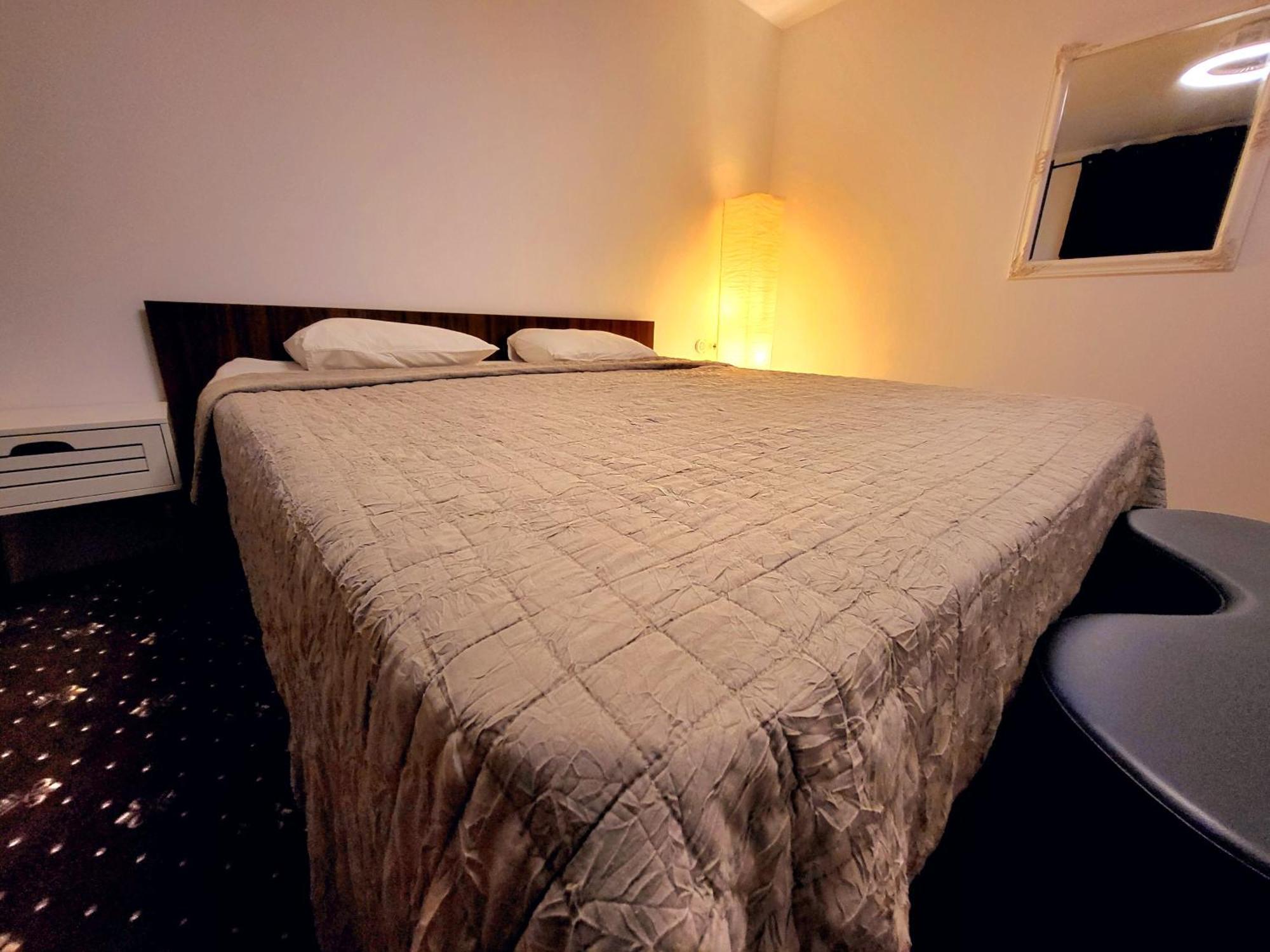 Izvorani Forest Inn מראה חיצוני תמונה